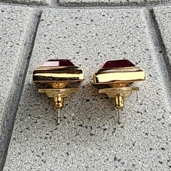 Vintage Signed SAL Swarovski Red Crystal Gold Plated Rectangle Earrings - Picture 4 of 7